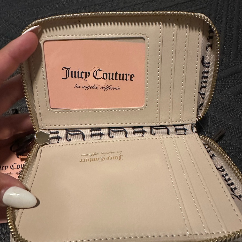 Juicy Couture Wallet - Picture 6 of 6